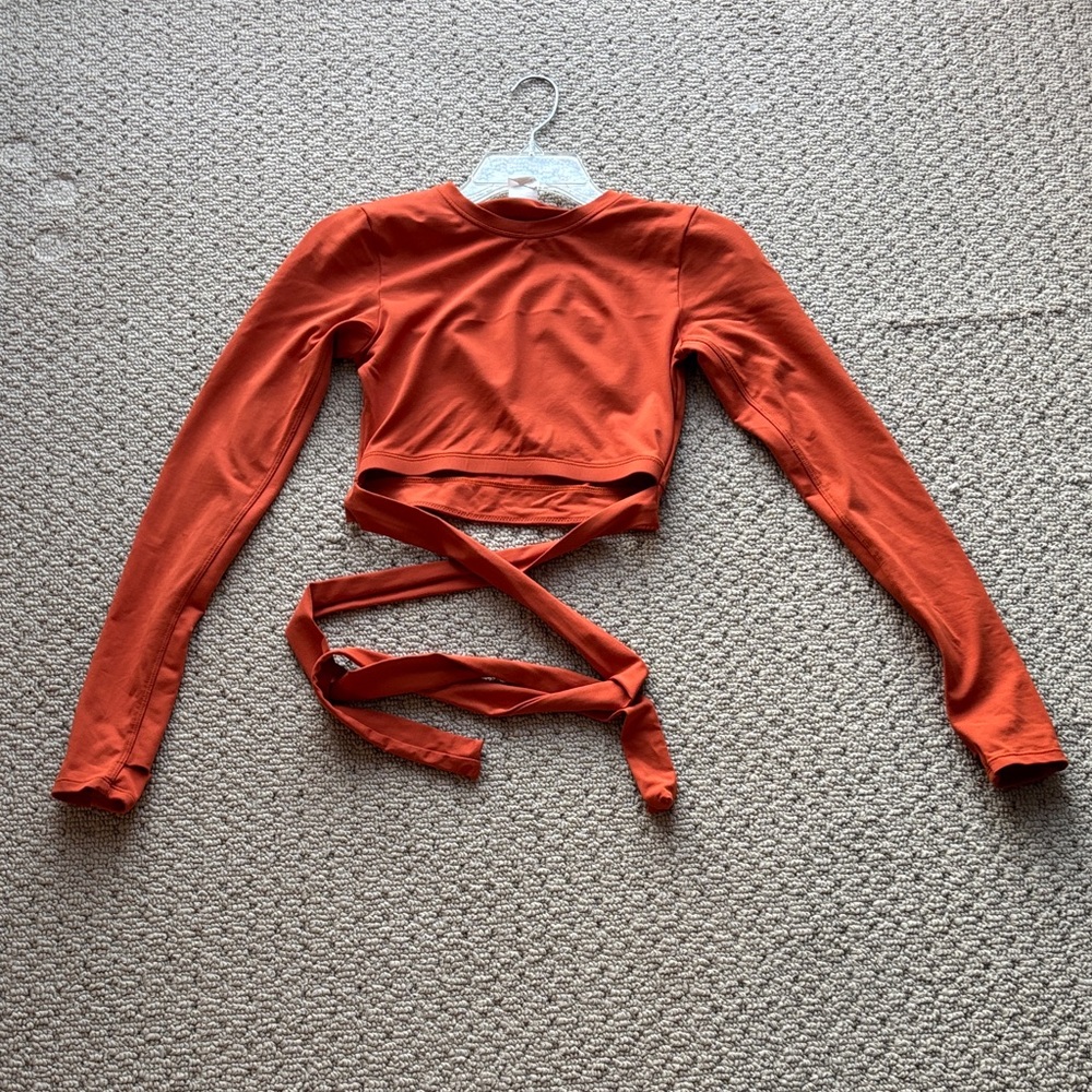 Lole Burst Cropped Long Sleeve Top